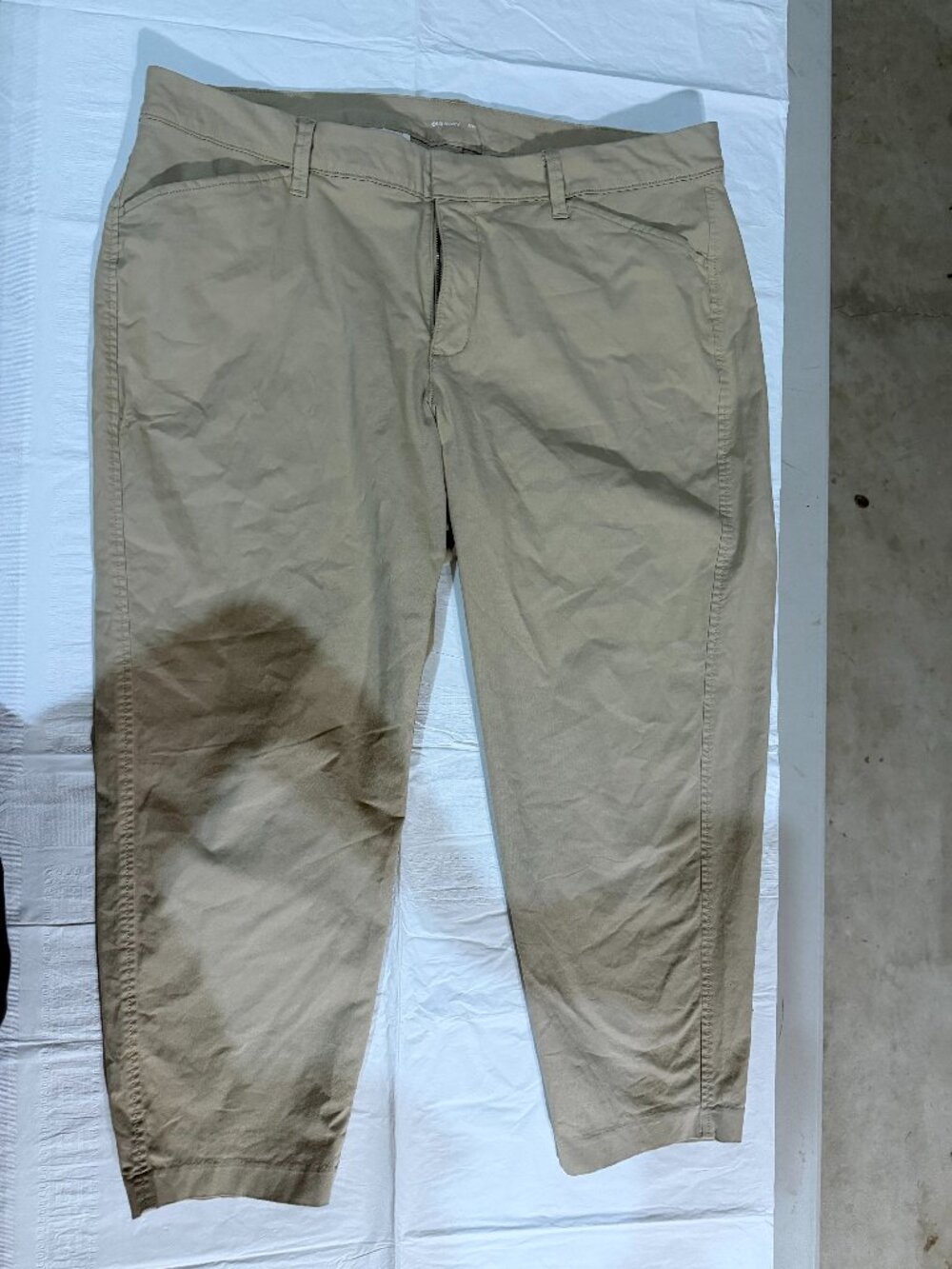 Old Navy Pixie Tapered Ankle Pants, Khaki SIZE 18 PLUS